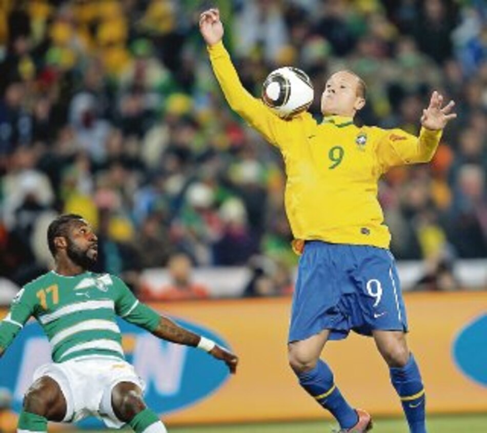 Brasil avanza de la mano de Fabiano