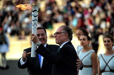 Dirigencia de Río-2016 recibe la antorcha olímpica a 100 días de los Juegos