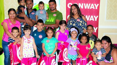 Conway lleva felicidad junto a Teatro Bambalinas