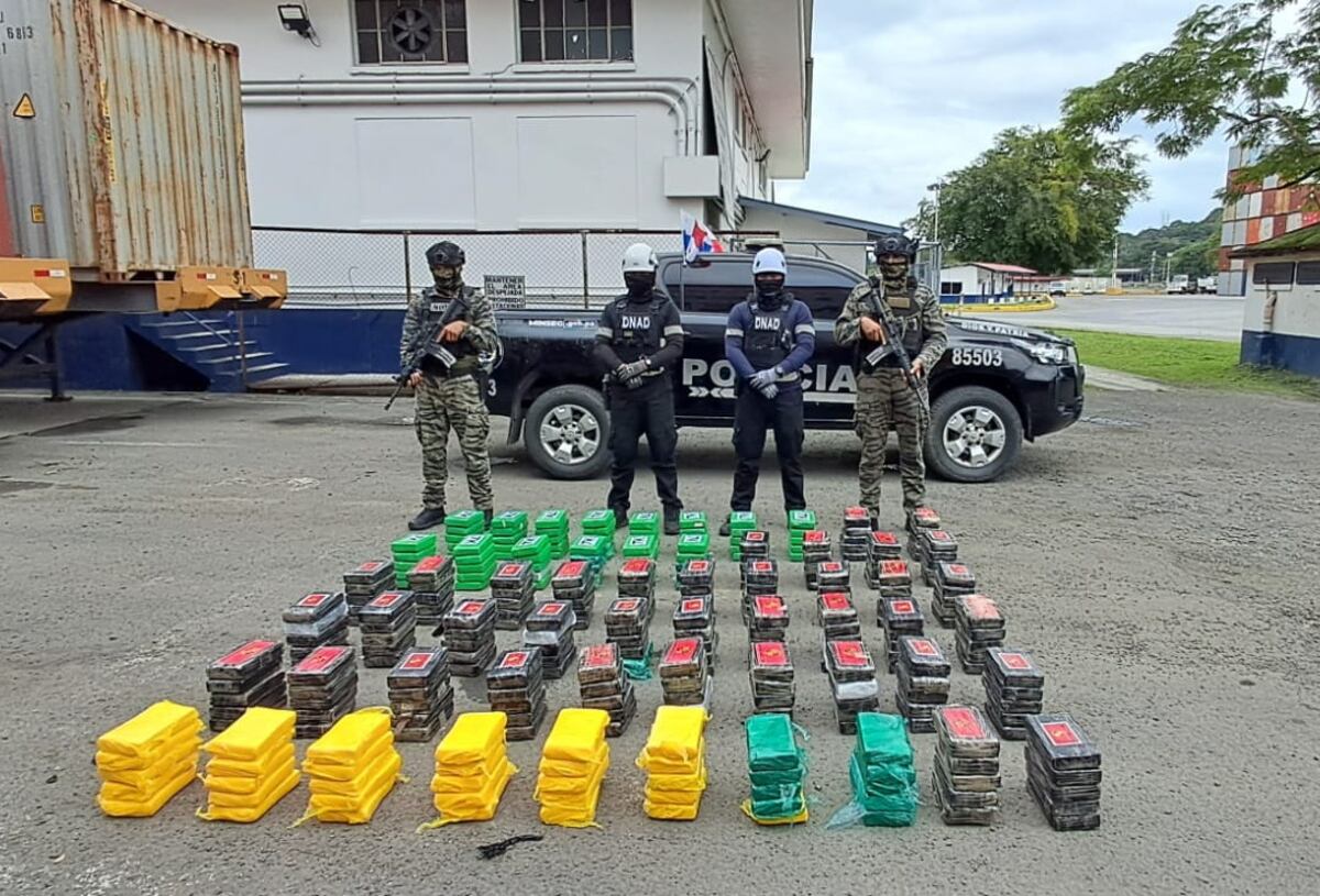 Decomiso millonario en puerto del Pacífico: 300 paquetes de droga iban rumbo a Australia