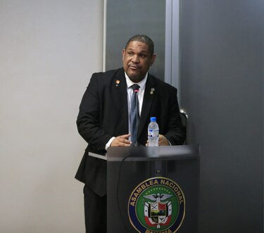 Designado director del Ifarhu justifica el auxilio económico que recibió: ‘Hice el trámite como cualquier ciudadano’