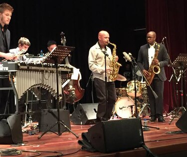 Jazz, al son del saxofón y la percusión en la penúltima noche del Panamá Jazz Festival