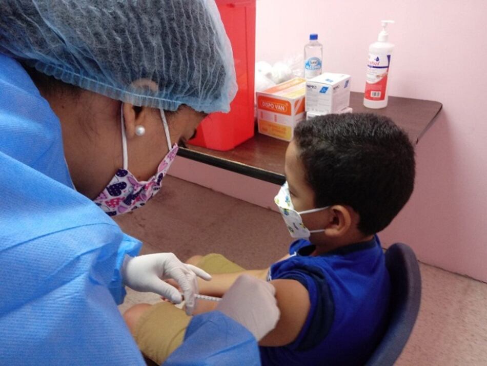 Del 13 al 15 de enero vacunarán a niños de 5 a 11 años en los circuitos 8-7 y 8-8