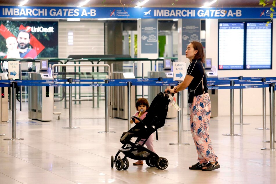 Huelga en aeropuertos de Italia, con cientos de cancelaciones, transcurre con tranquilidad