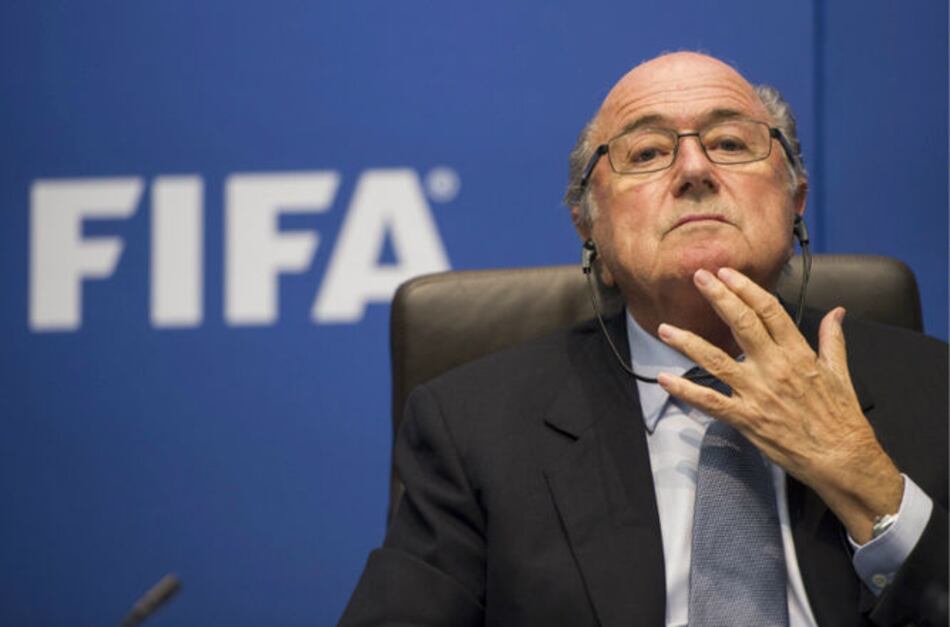 Blatter pasa por controles médicos por sufrir estrés