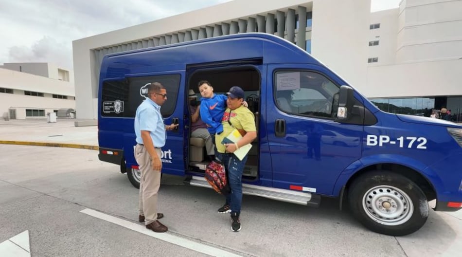 CSS aclara la razón detrás del alquiler temporal de buses para la Ciudad de la Salud