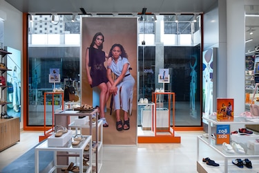 Payless reinaugura su tienda insignia en Multiplaza