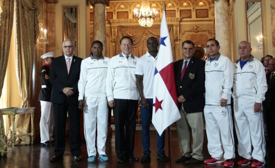 Alonso Edward recibe pabellón nacional y Panamá está lista para competir en Río-2016