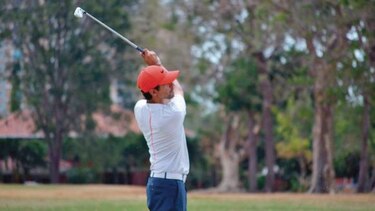 Golfista de 15 años lidera el torneo Isthmian