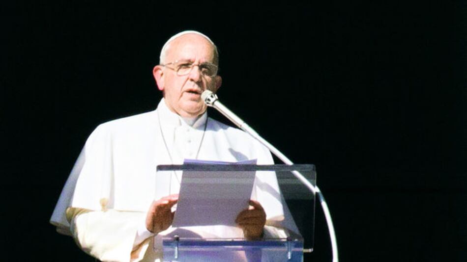 El Papa inaugura la Semana Santa y pide a los políticos 'asumir la responsabilidad' del destino de los refugiados