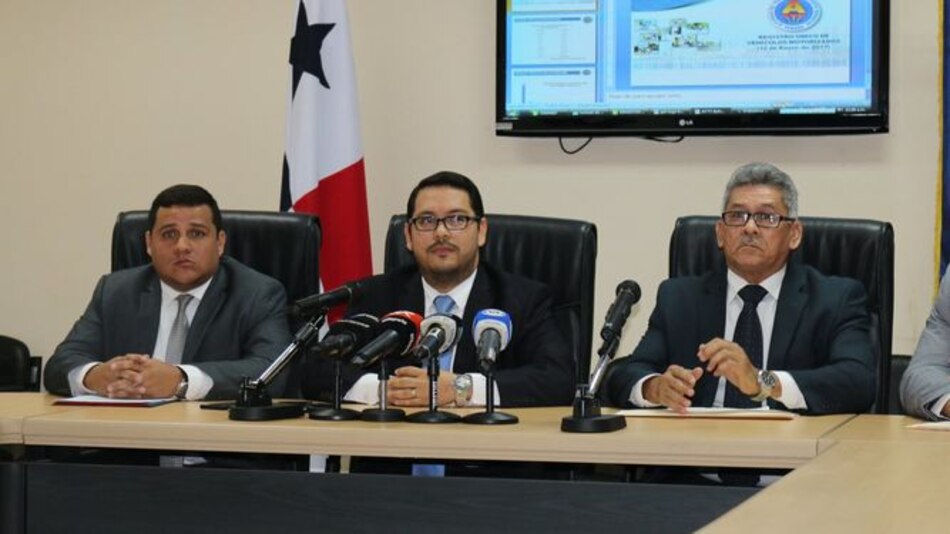 Aumenta el costo del registro único vehicular para autos nuevos y de segunda en Panamá