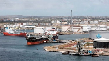 Exportaciones de petróleo cayeron por sanciones de EU