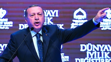 Erdogan lanza duras acusaciones a Merkel