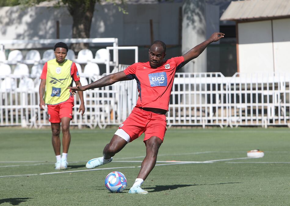 Bajas y vueltas de un partido atractivo entre La Roja y Chile