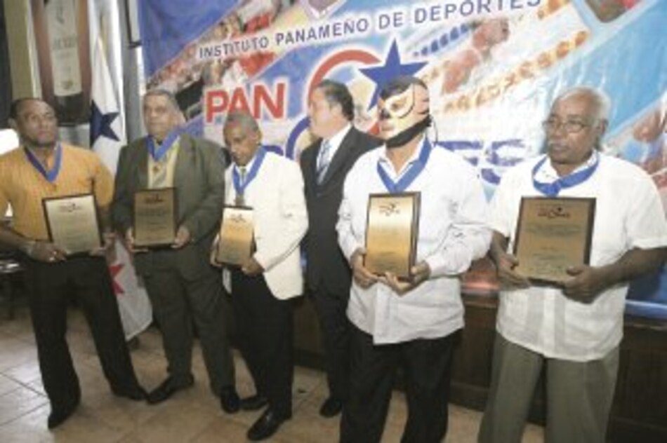 Laureles para los ases del pancracio