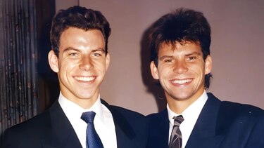 Aplazan la vista de los hermanos Menéndez al 20 de marzo por los incendios de Los Ángeles