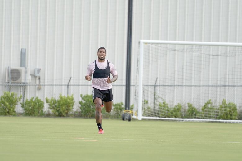 Román Torres, de vuelta al trabajo