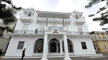 Diputados del PRD acuden a la Presidencia para reunirse con Cortizo