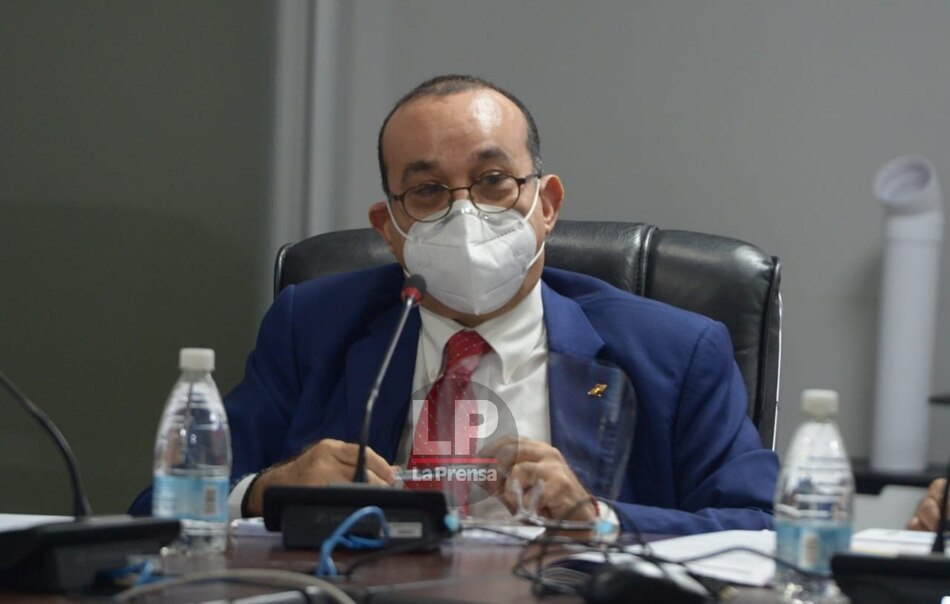 Eduardo Flores es el virtual ganador de las elecciones de la Universidad de Panamá; ocupará el cargo hasta 2026