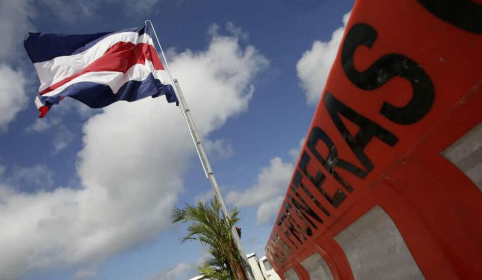 Costa Rica advierte a sus ciudadanos que no viajen por tierra en Panamá, ante posibles bloqueos de vías