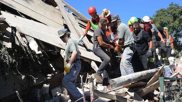 Se eleva a 73 la cifra de fallecidos por sismo en Italia