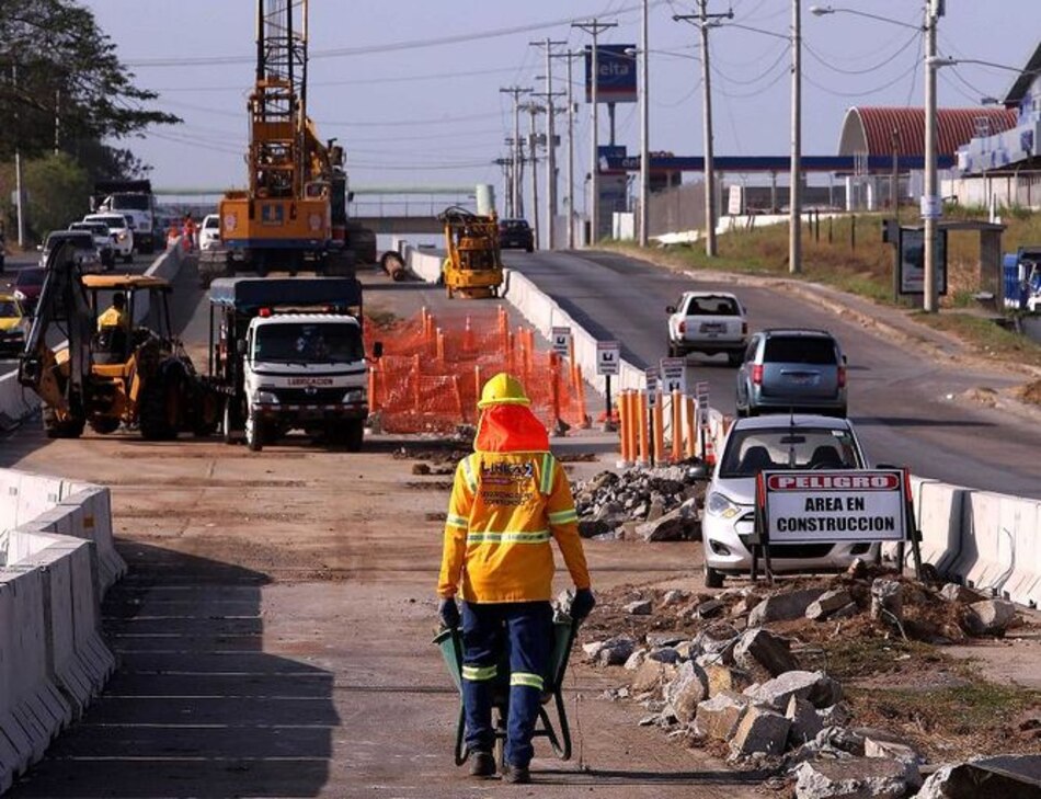 Progresan diálogos para desalojos por línea 2 del Metro