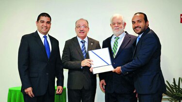 Caja de Ahorros desarrolla iniciativas energéticas