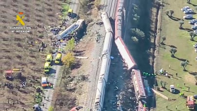 Al menos 68 muertos y más de 50 heridos tras accidente entre dos trenes en España