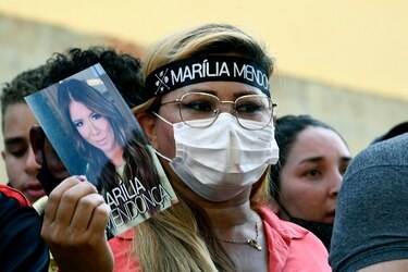 Brasil se despide conmovido de la joven cantante Marília Mendonça