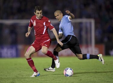 Uruguay consigue el último boleto al Mundial de Brasil 2014