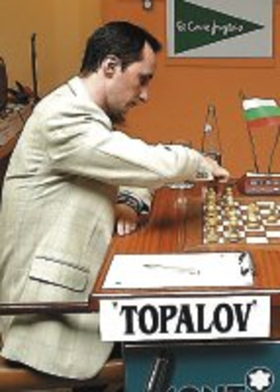 Topalov saca leve ventaja