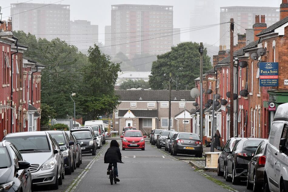 Reino Unido se plantea ‘extensos confinamientos locales’ ante rebrote del virus