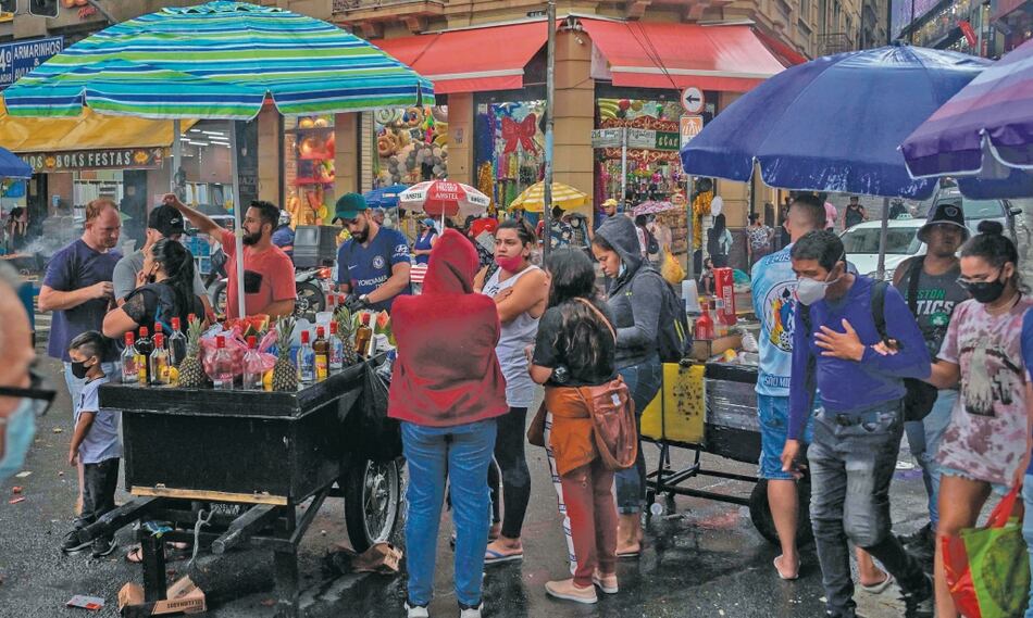 Economía de Brasil sale de recesión