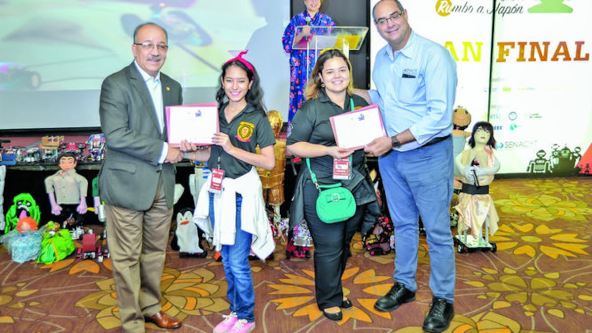 Estudiantes del Colegio San Vicente de Paúl y del Instituto Episcopal San José ganaron primeros lugares. CORTESÍA