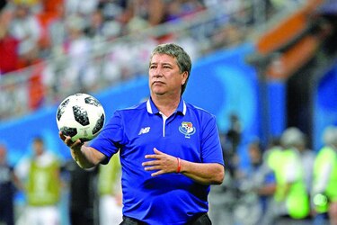 Ecuador se decide por Bolillo Gómez