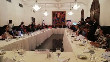 El Ejecutivo recomendará limitar poderes de la Asamblea y rechaza reconocer únicamente la unión hombre-mujer