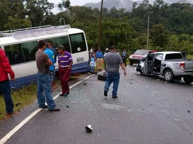 Accidente de tránsito deja varios lesionados en Bocas del Toro