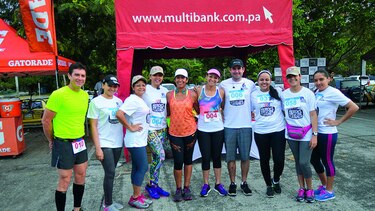 Multibank participó en carrera-caminata