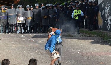 Protestas por la suspensión del referendo revocatorio deja 27 heridos