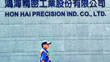 Hon Hai reporta descenso en ventas