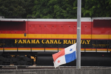 Optimismo en Panamá por compra del ferrocarril del Canal de Panamá por división de Maersk