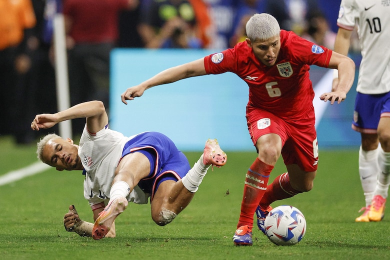 Los futbolistas panameños más destacados del 2024