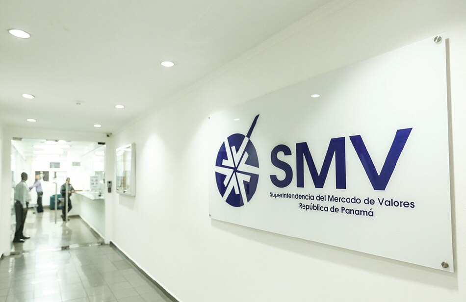 Sancionan con $1 millón a exdirectivo de la extinta casa de valores Seagate Capital