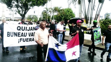 Trabajadores de la ACP protestan para exigir mejora salarial