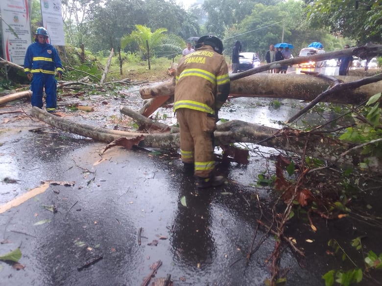 Hasta el martes se mantiene alerta verde en Panamá por efectos del huracán Erin, advierten autoridades