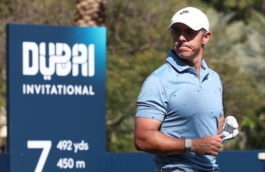 McIlroy arranca líder el año en el Dubai Invitational