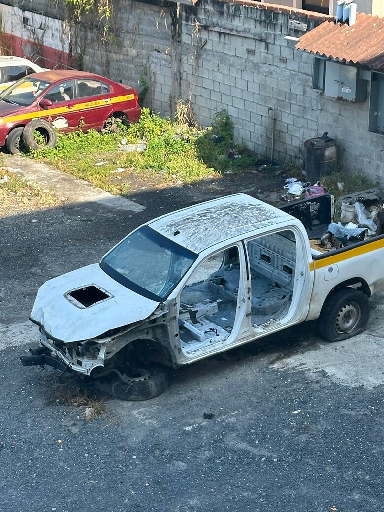 Residentes del Casco Antiguo protestan por la apropiación de estacionamientos
