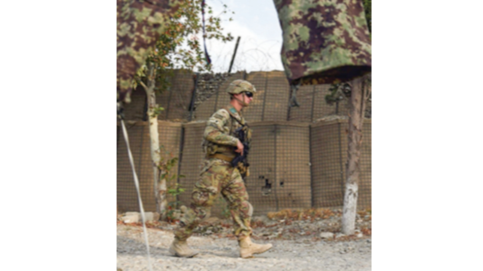 Estados Unidos insiste en reducir tropas en Afganistán