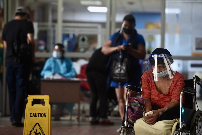 ‘Sí al Oncológico, no a los jamones y pollos’: una campaña a favor de la salud