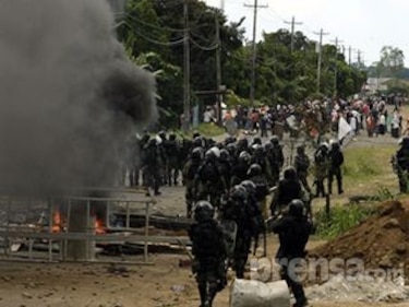 Con marcha, bananeros conmemoran primer mes de protestas en Bocas